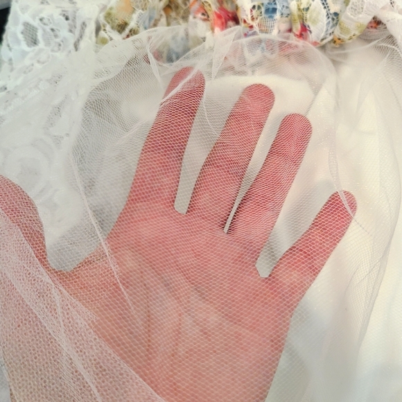 Lilt Little Girls Formal Dress, size 4 - Picture 6 of 11